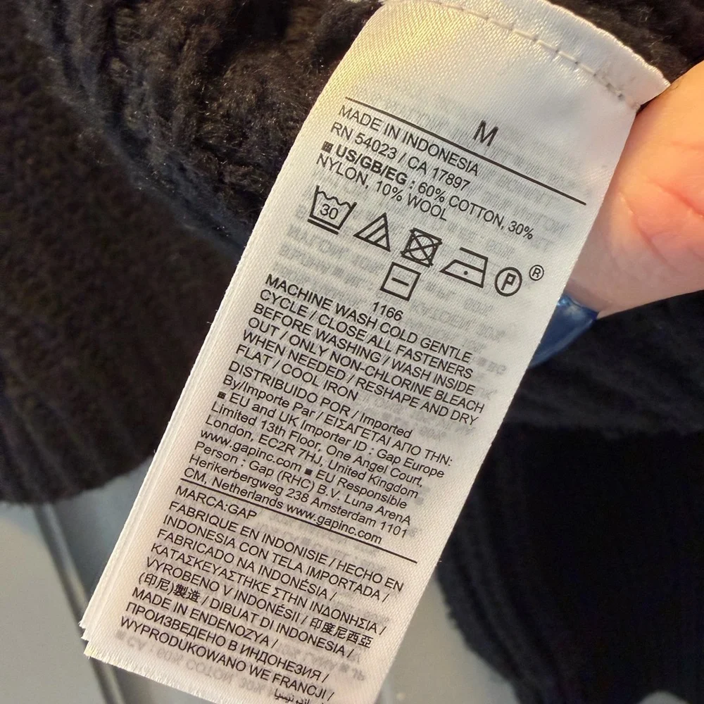 black Gap cardigan - Picture 5 of 11